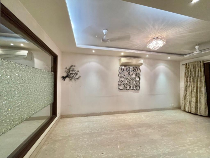 4 BHK Builder Floor 300 Sq. Yards for Sale in Block B, Safdarjung Enclave, Delhi