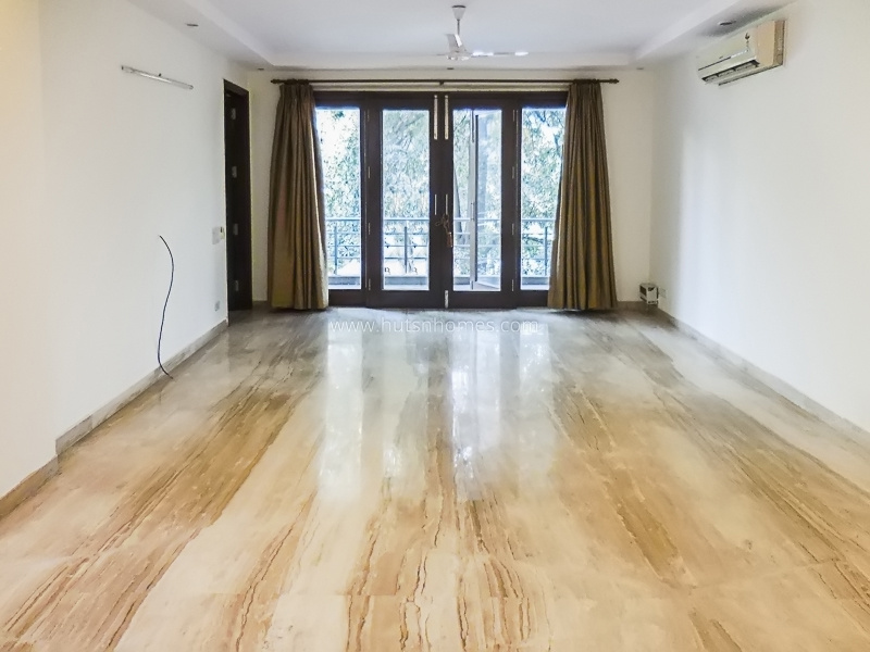 4 BHK Builder Floor 370 Sq. Yards for Sale in South Extension II, Delhi