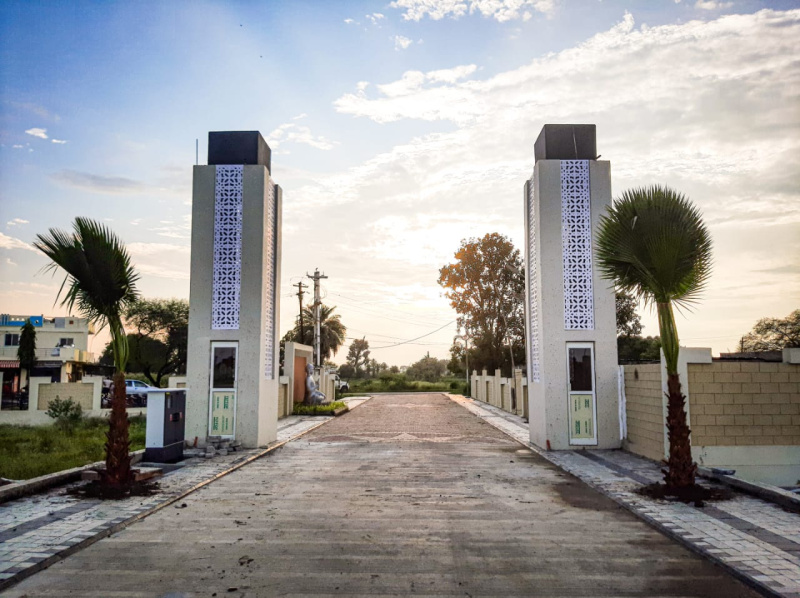  1000 Sq.ft. Commercial Land for Sale in Super Corridor, Indore