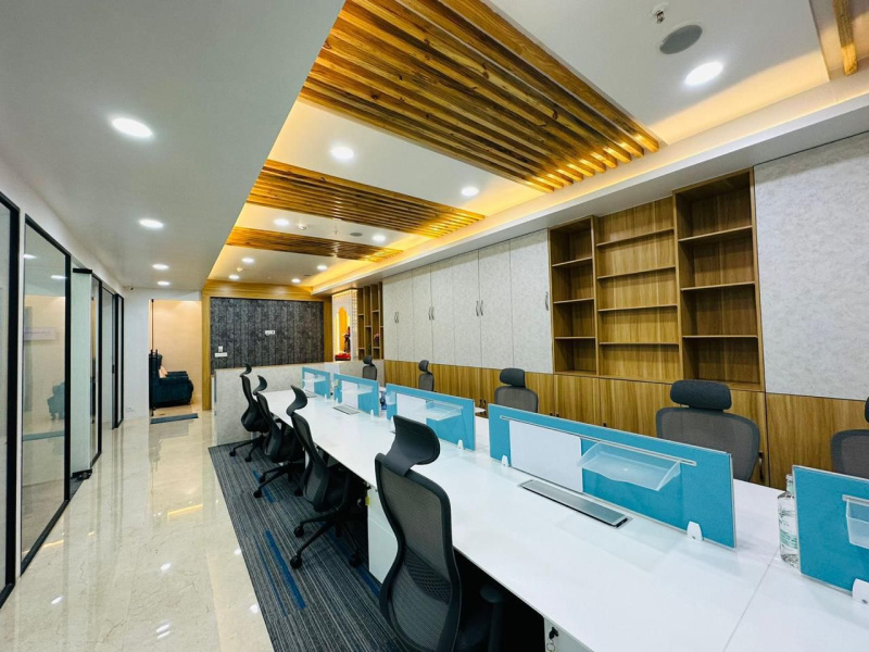  Office Space 2100 Sq.ft. for Rent in Kolshet Road, Thane