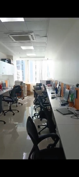  Office Space 1200 Sq.ft. for Rent in Wagle Estate, Thane