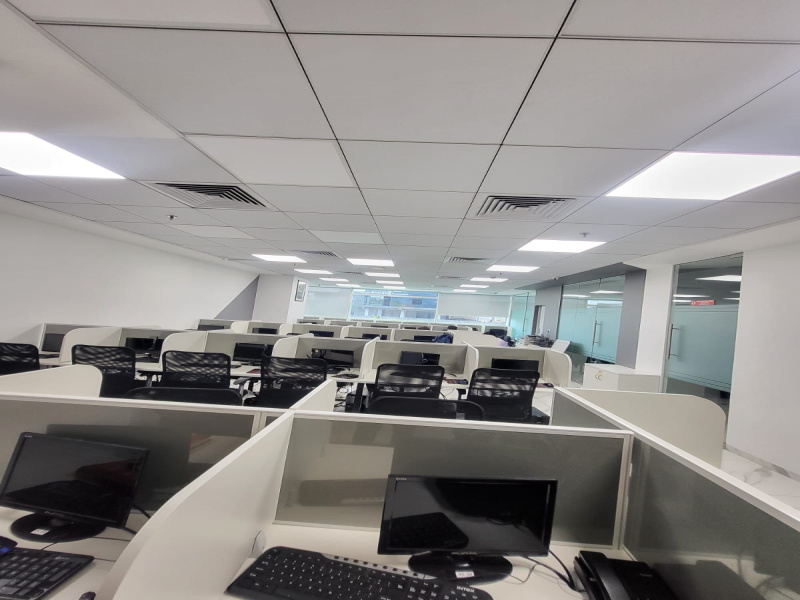  Office Space 1700 Sq.ft. for Rent in Wagle Estate, Thane