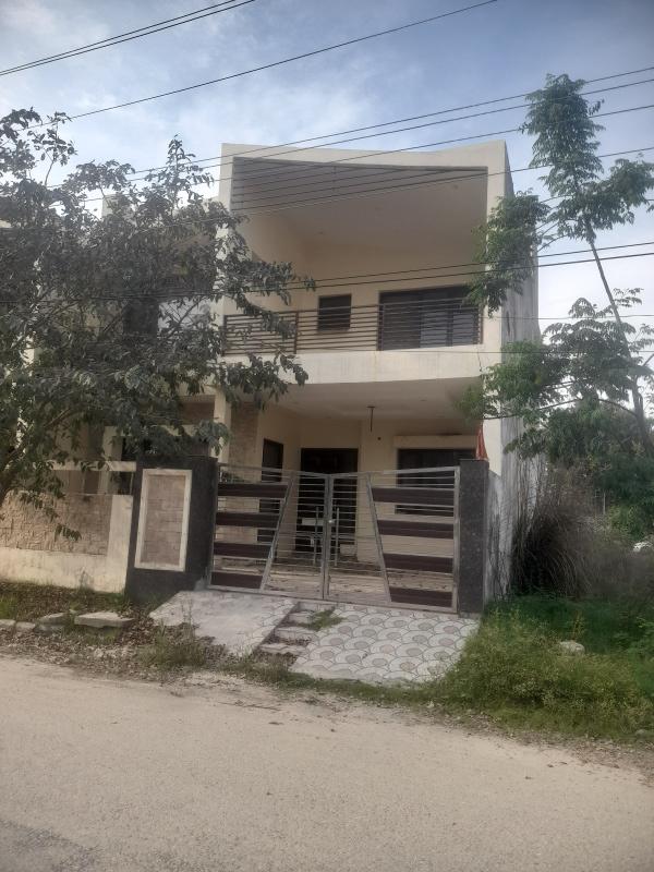 4 BHK 190 Sq. Yards House for Sale in Loharka Road, Amritsar