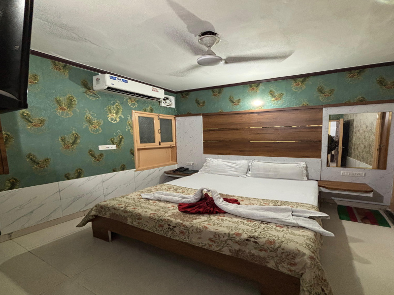  160 Sq. Yards Hotels for Sale in Golden Temple, Amritsar