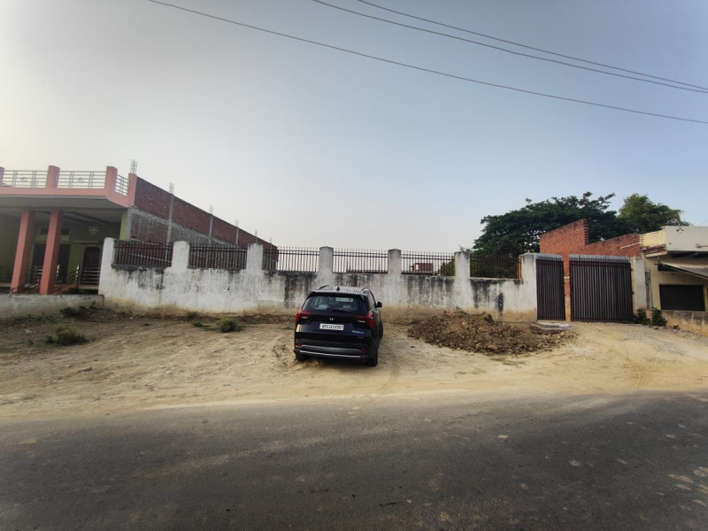  40000 Sq.ft. Hotels for Rent in Rajpura Colony, Bhadohi