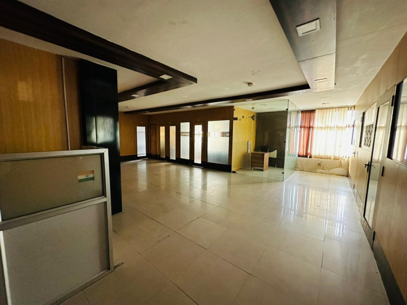  4800 Sq.ft. Showroom for Rent in Vibhuti Khand, Gomti Nagar, Lucknow