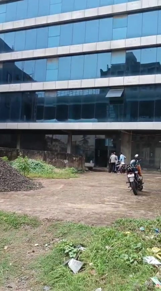  23000 Sq.ft. Business Center for Sale in Chinar Park, Kolkata
