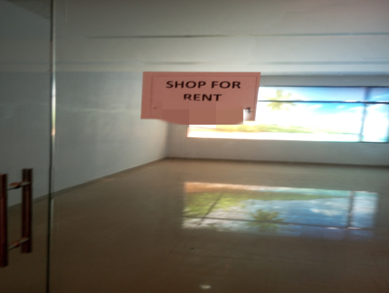  889 Sq.ft. Commercial Shop for Rent in Amar Shaheed Path, Lucknow