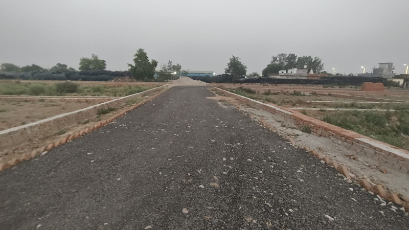  Commercial Land 2000 Sq.ft. for Sale in Sakaldiha, Chandauli