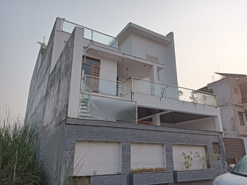 10 BHK 6500 Sq.ft. House for Sale in Amar Shaheed Path, Lucknow
