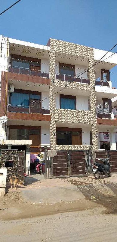 2 BHK Builder Floor 900 Sq.ft. for Sale in Sainik Colony, Faridabad