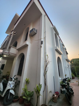 8 BHK House for Sale in Durgakund, Varanasi