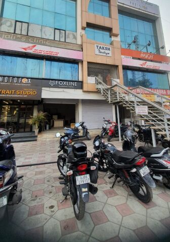  Commercial Shop 600 Sq.ft. for Rent in Old Padra Road, Vadodara