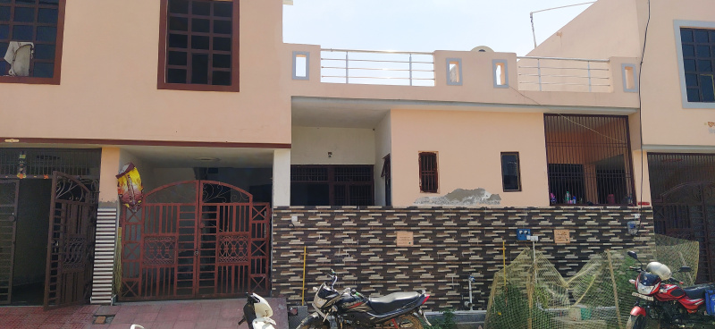 2 BHK House 9000 Sq.ft. for Sale in Bichpuri, Agra