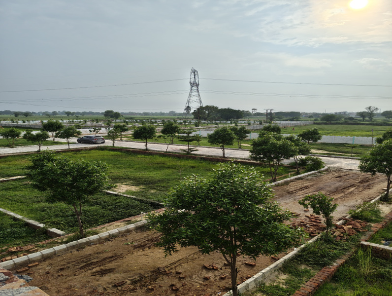  900 Sq.ft. Residential Plot for Sale in Radha Puram Road, Mathura