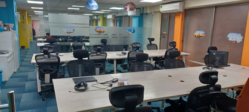  Office Space 5500 Sq.ft. for Sale in Shyamal Char Rasta, Ahmedabad