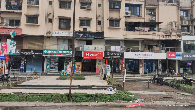  530 Sq.ft. Commercial Shop for Rent in Chala, Vapi