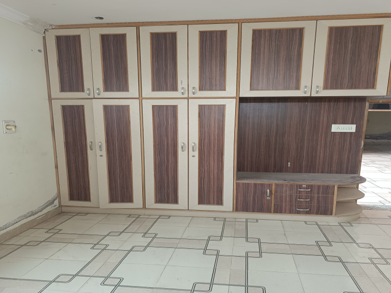  1350 Sq.ft. Office Space for Rent in Sardarshahar, Churu