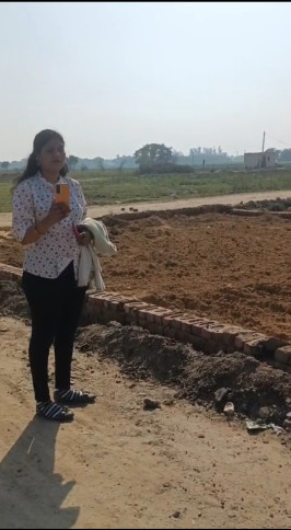  125 Sq. Yards Residential Plot for Sale in Gopal Nagar, Najafgarh, Delhi