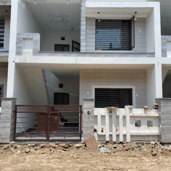 3 BHK House 900 Sq.ft. for Sale in Guru Teg Bahadur Nagar, Kharar, Mohali