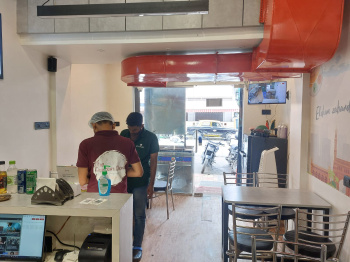  Commercial Shop for Rent in Khar West, Mumbai