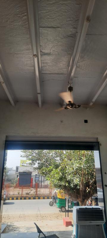  264 Sq.ft. Commercial Shop for Rent in Main Road, Mathura