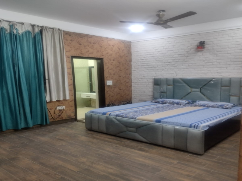 5 BHK House 180 Sq. Meter for Sale in Sector 41 Noida