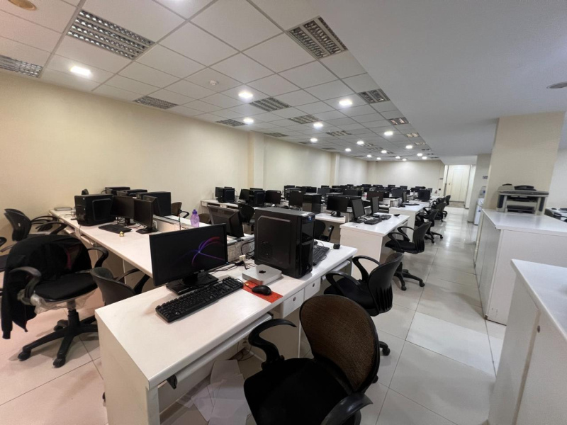  Office Space 5200 Sq.ft. for Rent in Airoli, Navi Mumbai