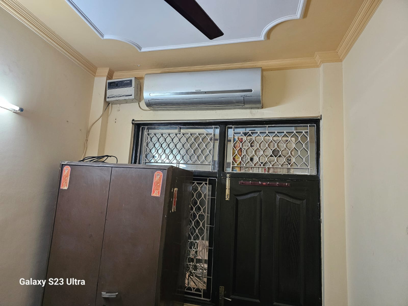 2 BHK Builder Floor 730 Sq.ft. for Rent in New Mahavir Nagar, Janakpuri, Delhi