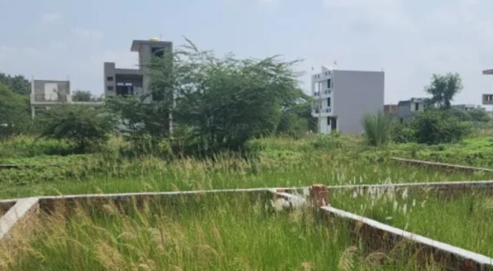  Residential Plot 2000 Sq.ft. for Sale in Amausi, Lucknow
