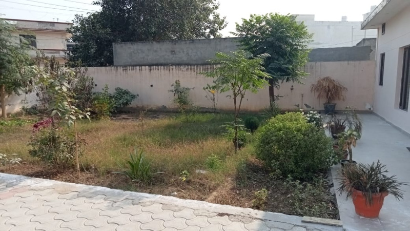  Commercial Land 488 Sq. Yards for Sale in Sarabha Nagar, Ludhiana