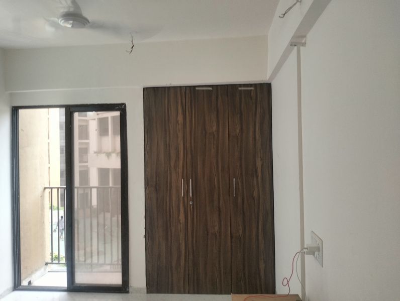 2 BHK Apartment 1000 Sq.ft. for Rent in Chala, Vapi