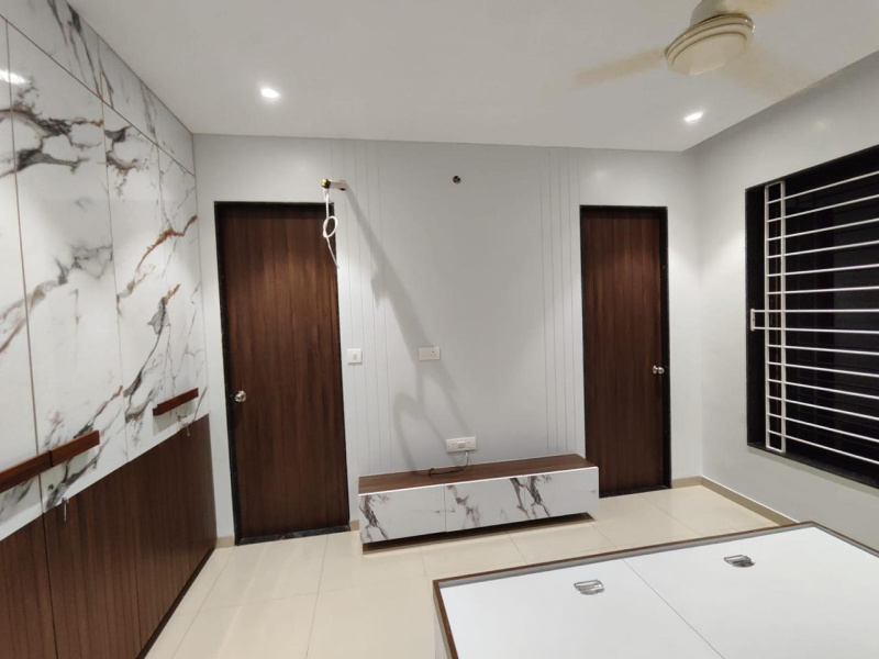 2 BHK Apartment 1000 Sq.ft. for Rent in Chala, Vapi