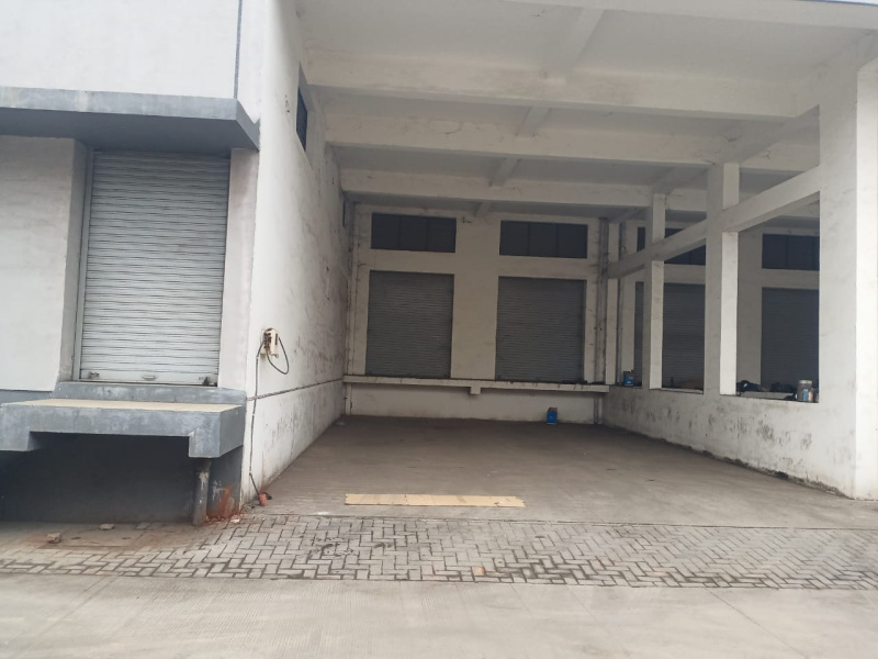  Warehouse 3835 Sq.ft. for Rent in Kadodara, Surat