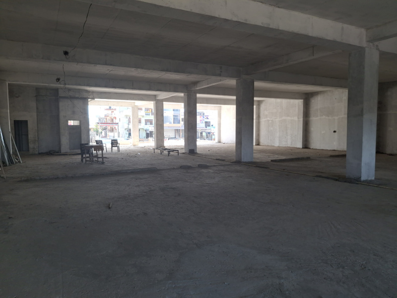  Commercial Shop 21000 Sq.ft. for Rent in Durga Colony, Una