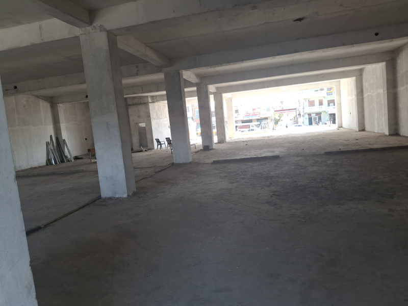  Commercial Shop 21000 Sq.ft. for Rent in Durga Colony, Una