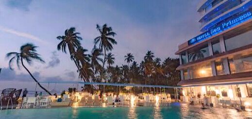 Hotels 1500000 Sq.ft. for Sale in Juhu, Mumbai