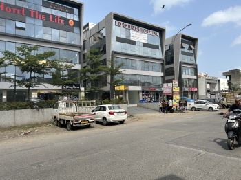  Office Space for Rent in Piplod, Surat