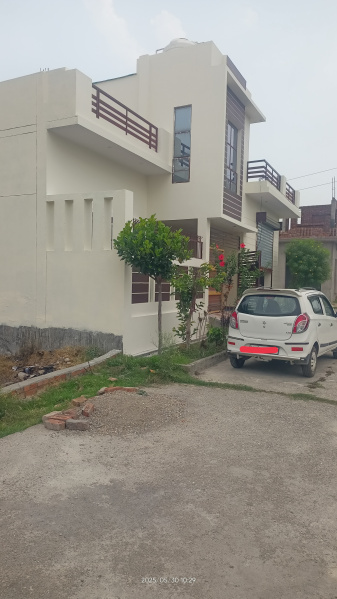 4 BHK House 1800 Sq.ft. for Sale in Pratappur, Kashipur