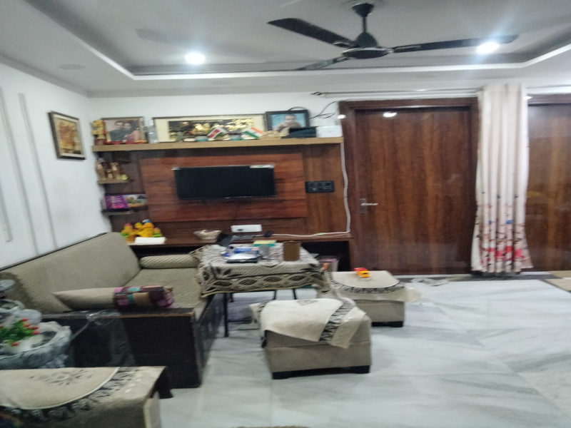 3 BHK Builder Floor 100 Sq.ft. for Sale in Block T, Param Puri, Uttam Nagar, Delhi