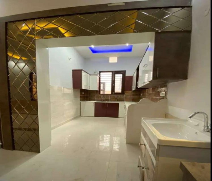 3 BHK House 2550 Sq.ft. for Sale in Badal Colony, Zirakpur