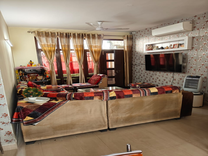 3 BHK Apartment 1350 Sq.ft. for Sale in VIP Road, Zirakpur