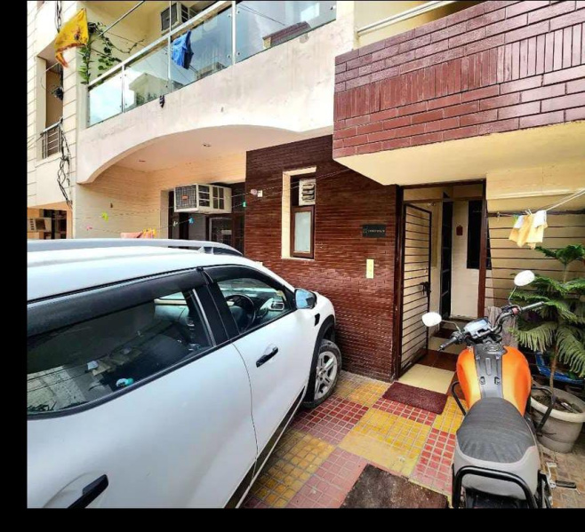 3 BHK Builder Floor 1350 Sq.ft. for Sale in Green City, Dhakoli, Zirakpur