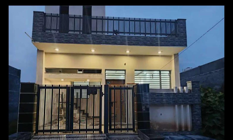 2 BHK 800 Sq.ft. Villa for Sale in Bhabat Road, Zirakpur