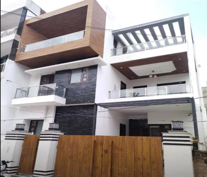 5 BHK 5800 Sq.ft. Villa for Sale in VIP Road, Zirakpur
