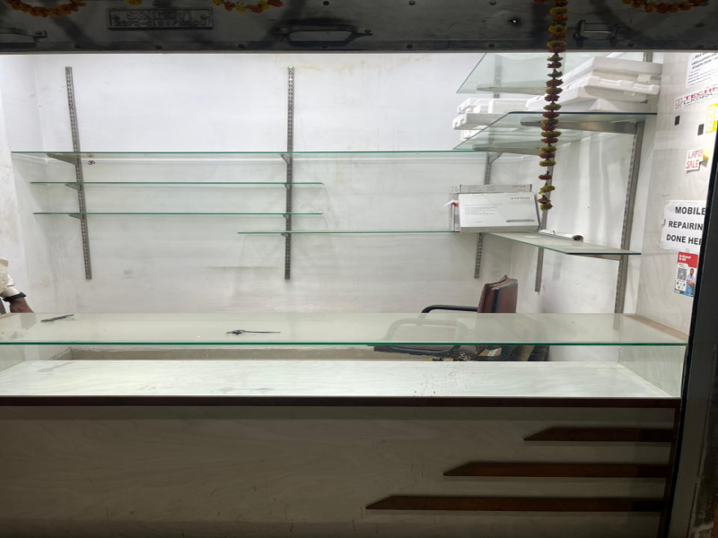  Commercial Shop 100 Sq.ft. for Sale in Salkia, Howrah