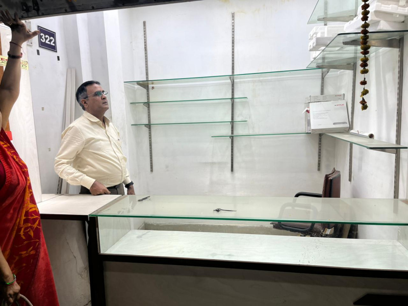  Commercial Shop 100 Sq.ft. for Sale in Salkia, Howrah
