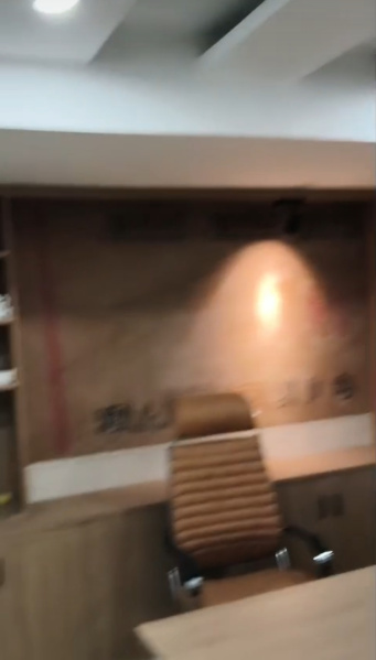  1400 Sq.ft. Office Space for Sale in Gyan Khand 1, Indirapuram, Ghaziabad