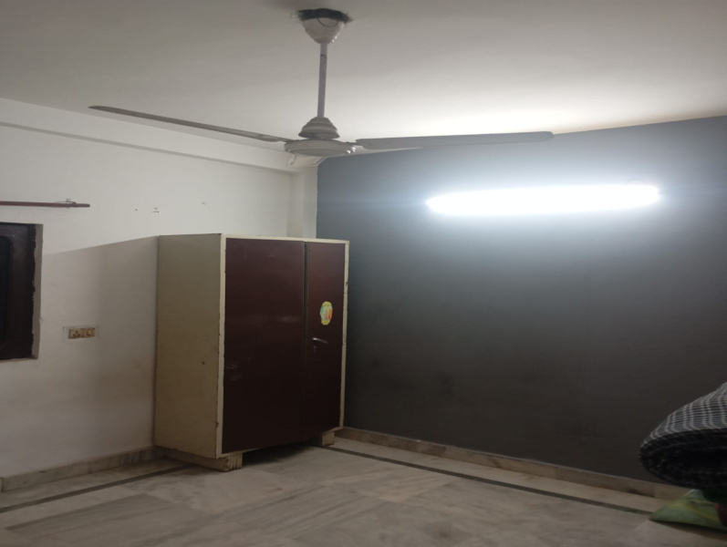 1 BHK 350 Sq.ft. Builder Floor for Rent in Chattarpur, Delhi