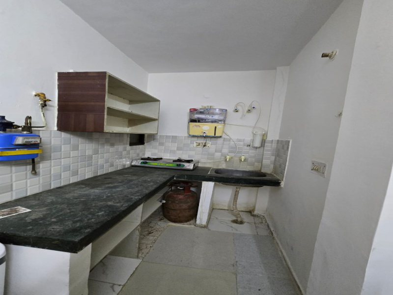 1 BHK 400 Sq.ft. Builder Floor for Rent in Chander Nagar, Delhi